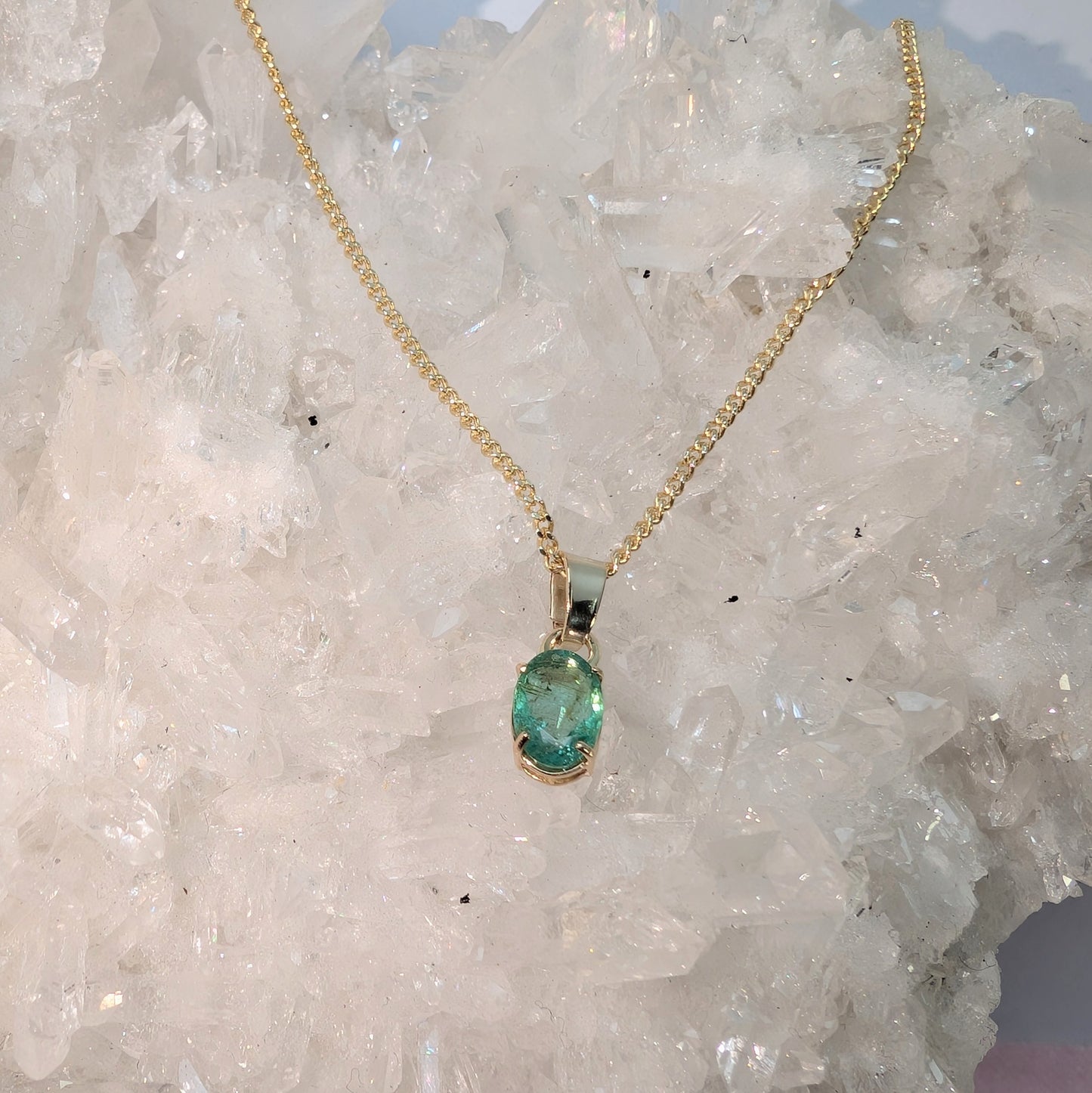 7x5 C 9ct Gold Pendant