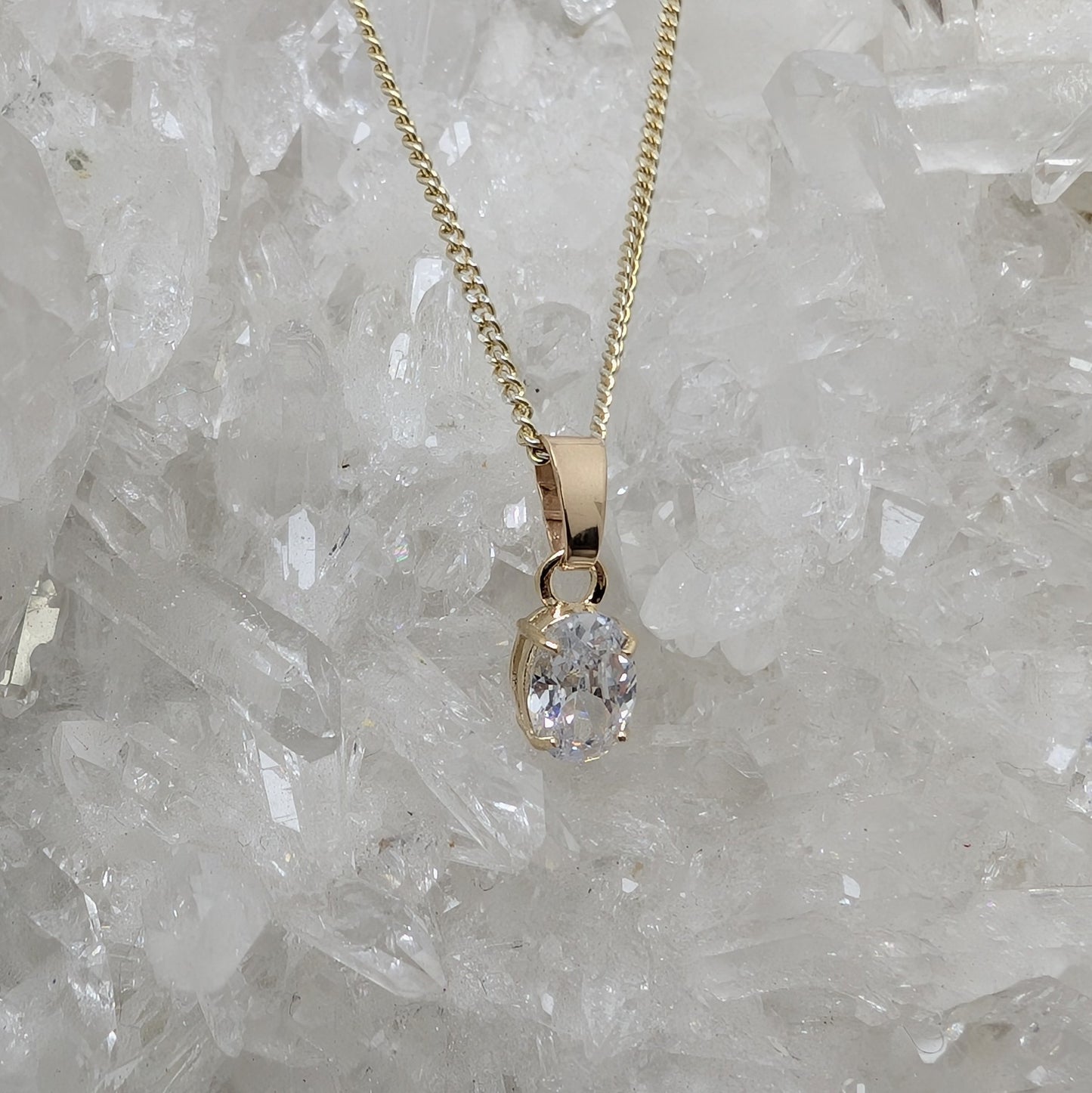7x5 C 9ct Gold Pendant