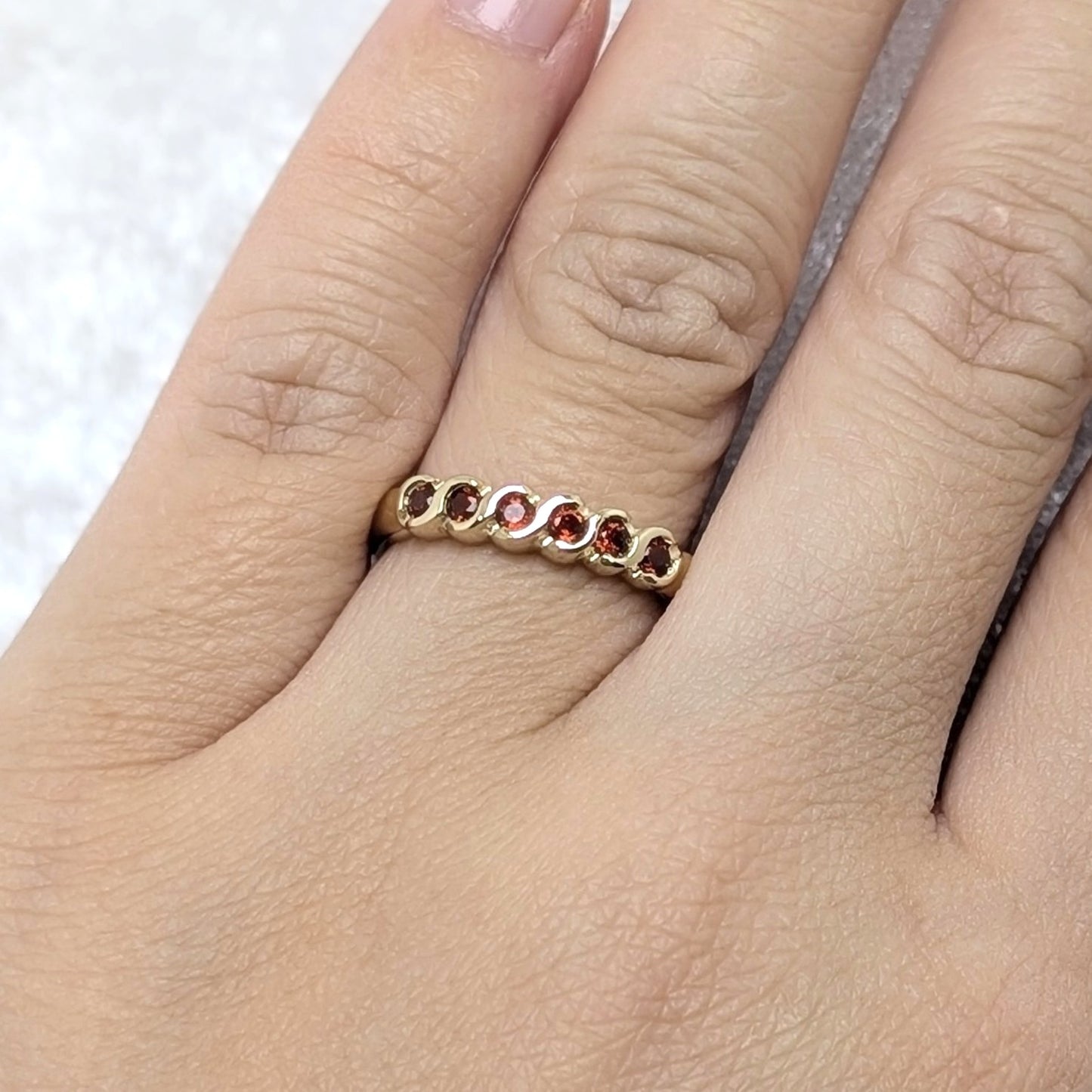 Garnet Ring 9ct R4
