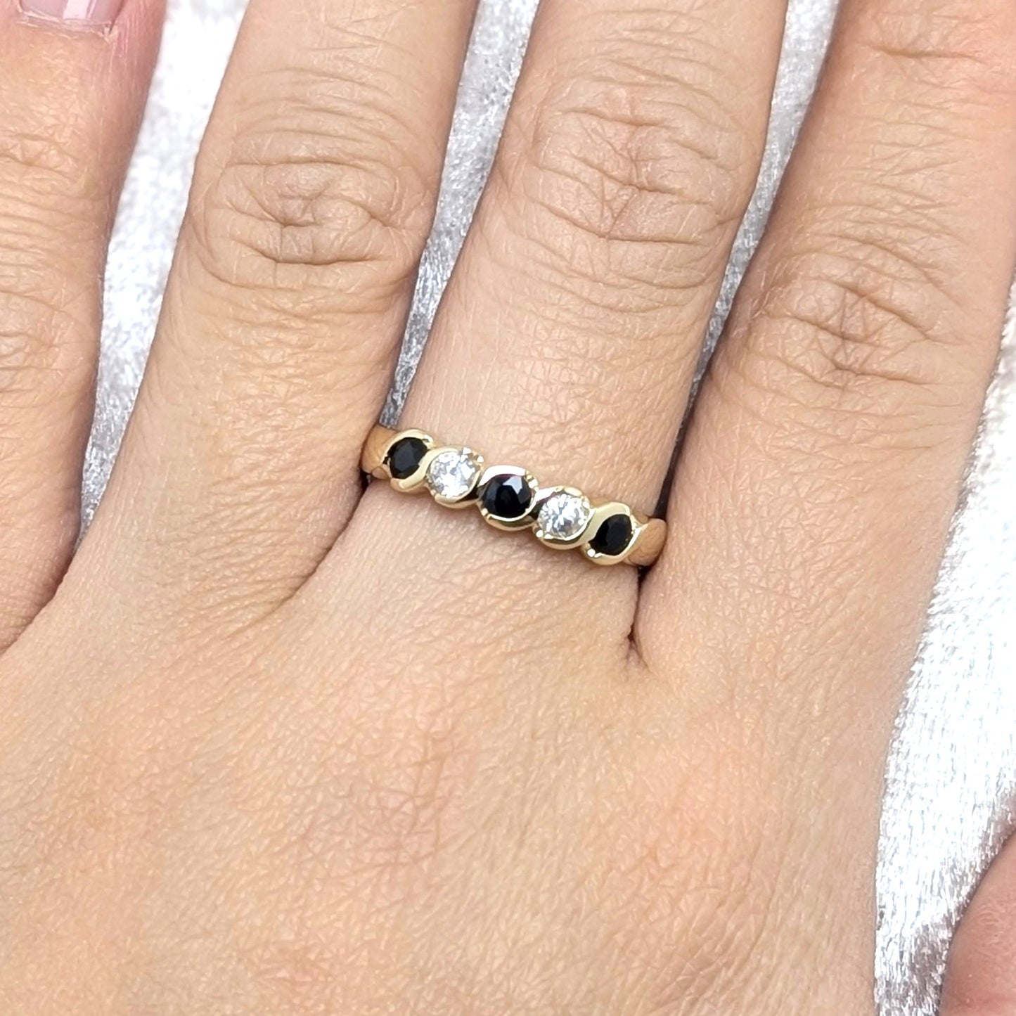 Sapphire & CZ Ring 9ct R5