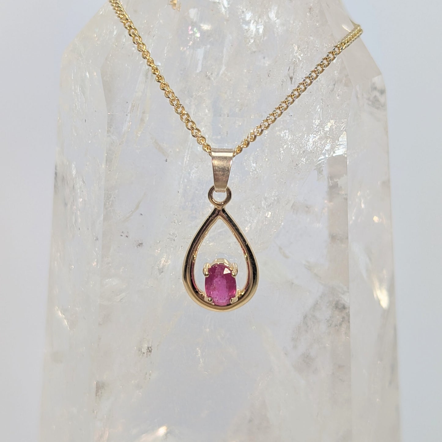 6x4 C 9ct Gold Pendant