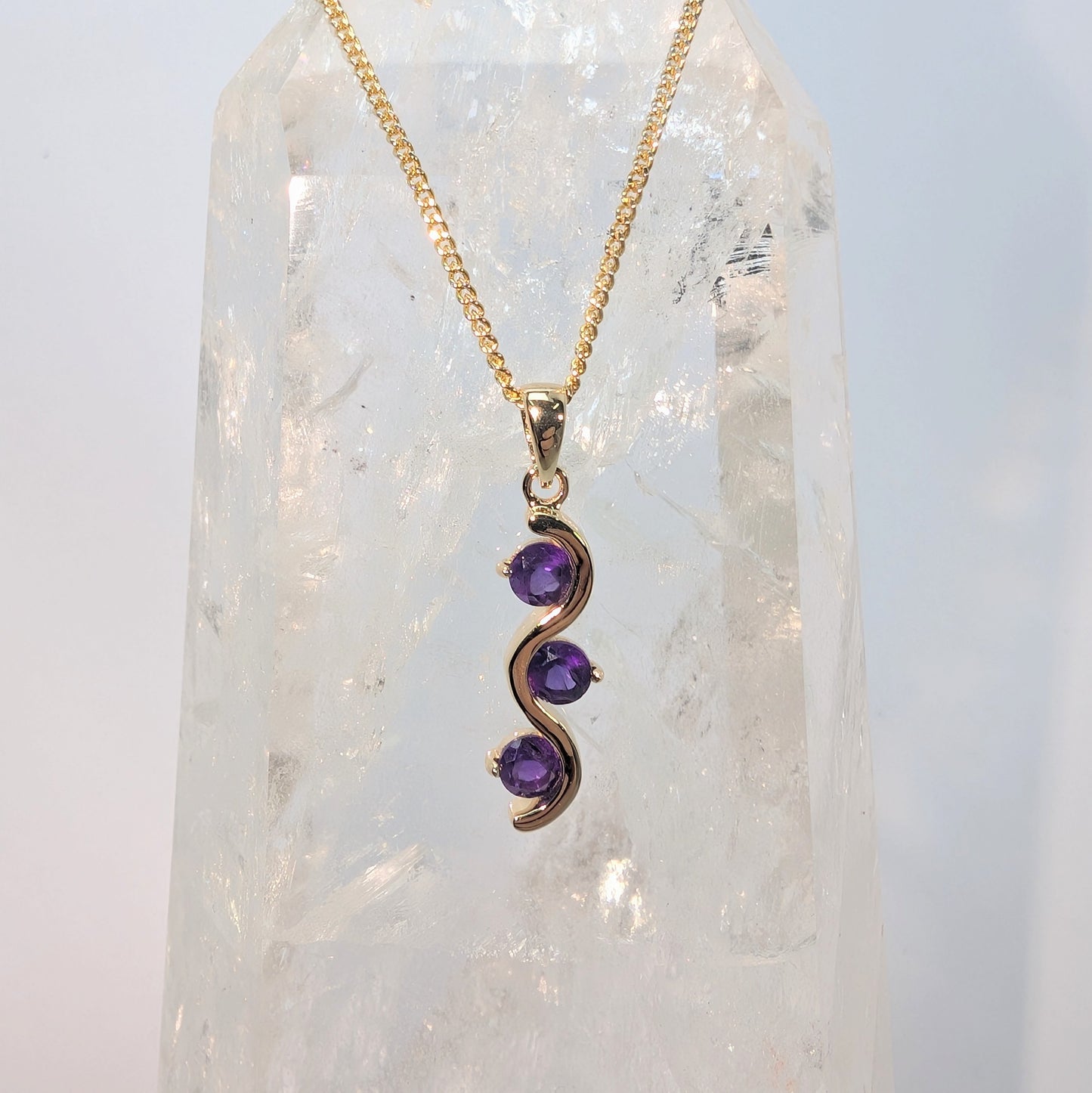 3 Stone Pendant 9ct Gold