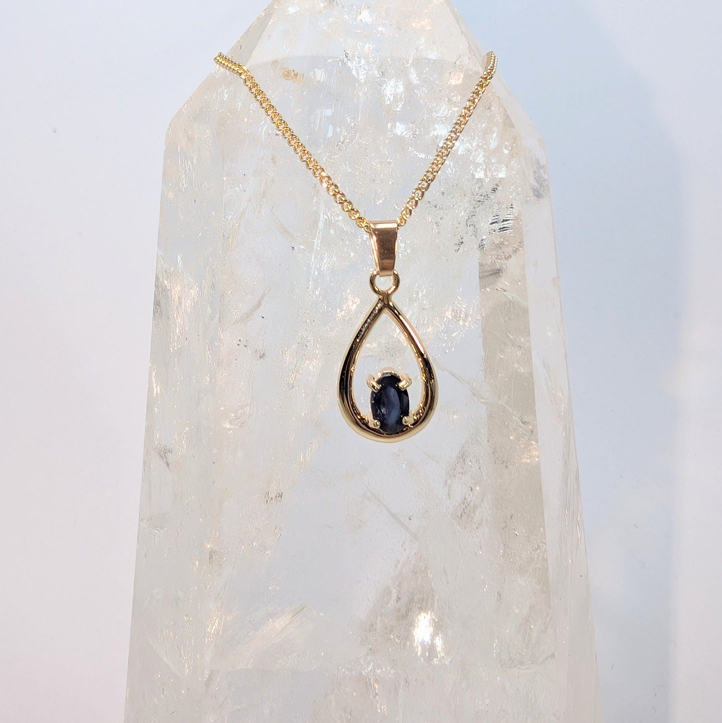 6x4 C 9ct Gold Pendant