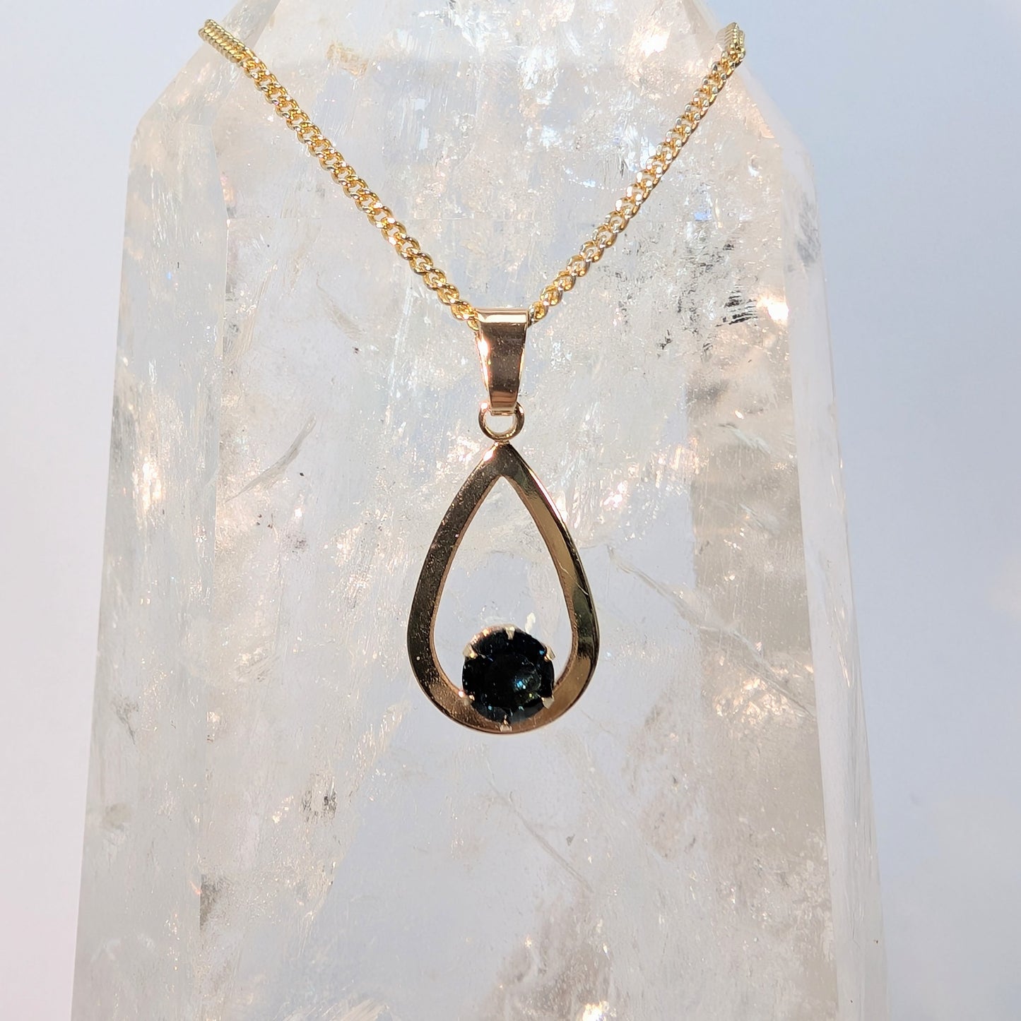 5mm C 9ct Gold Pendant