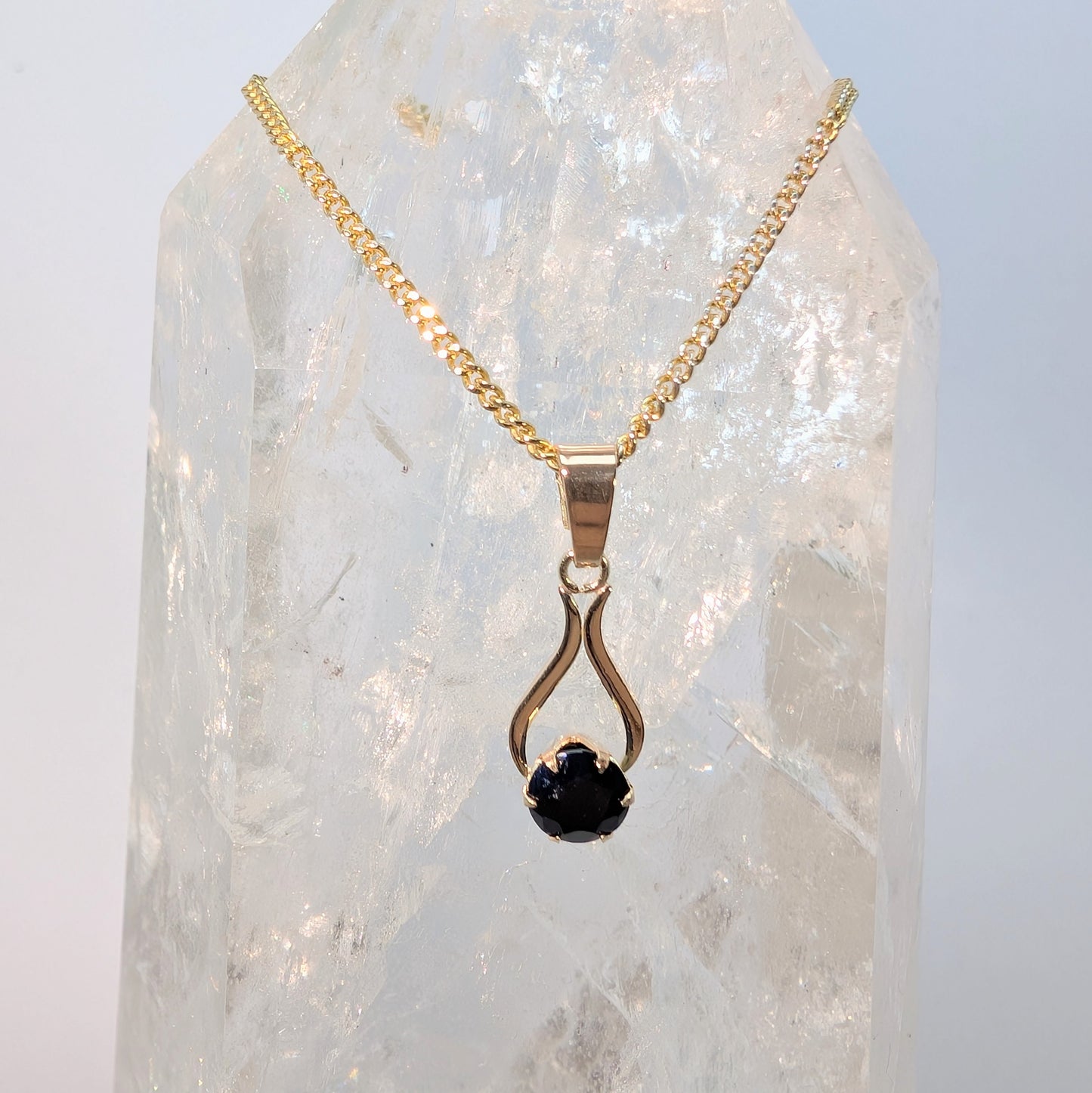 5mm B Pendant 9ct Gold