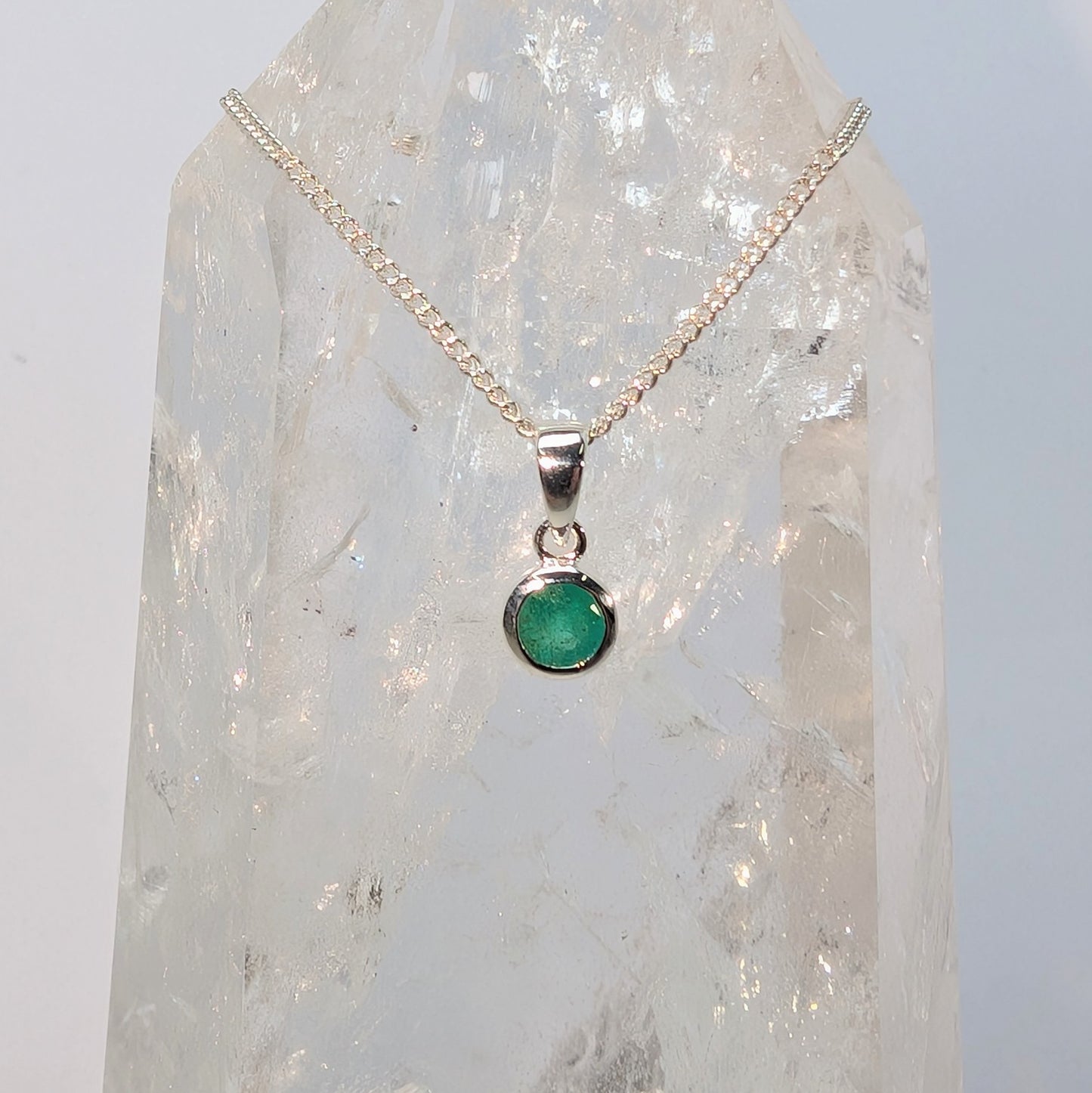 Emerald 9ct Rubover Necklace