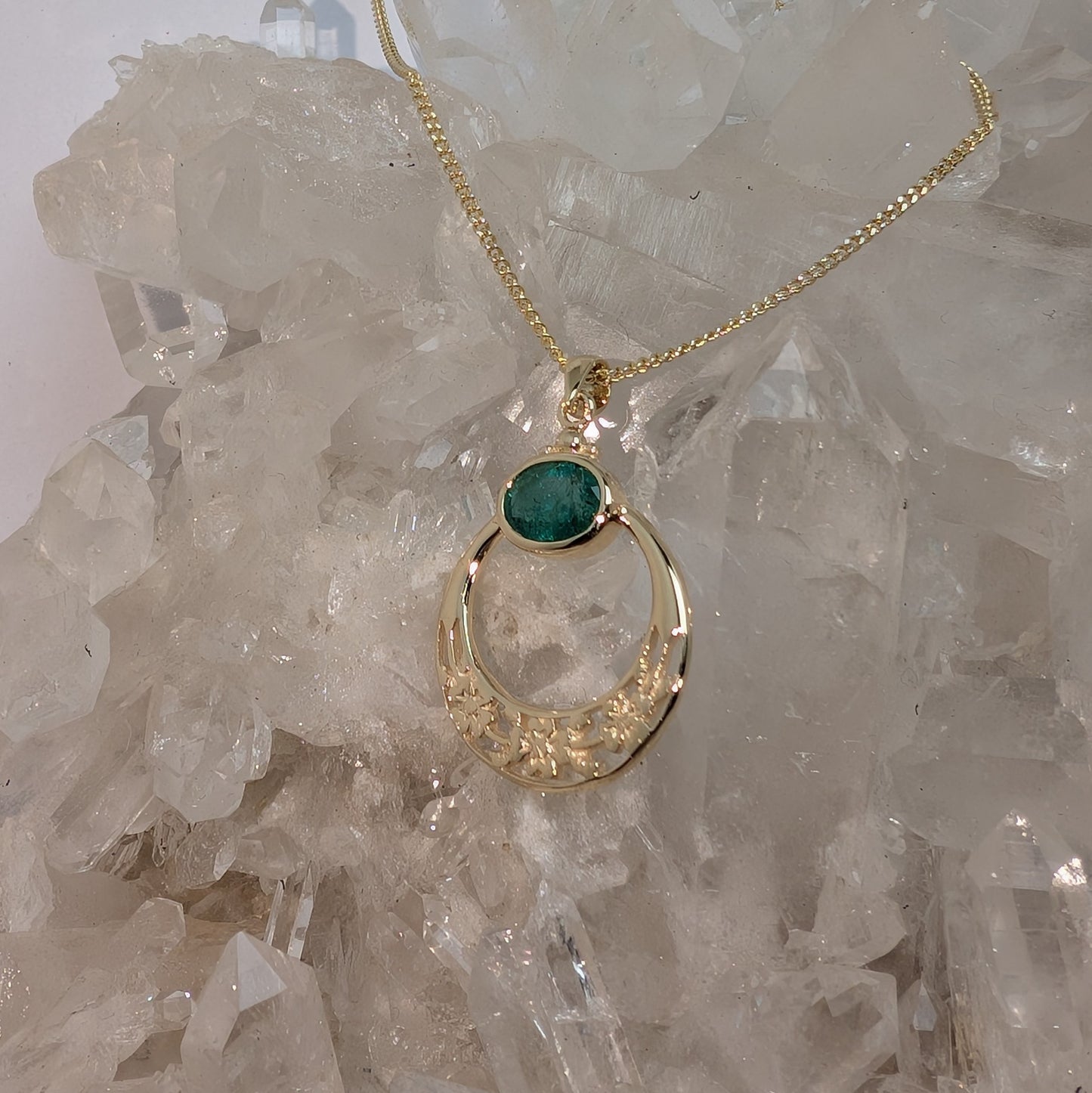 Celtic Hoop 9ct Gold Pendant