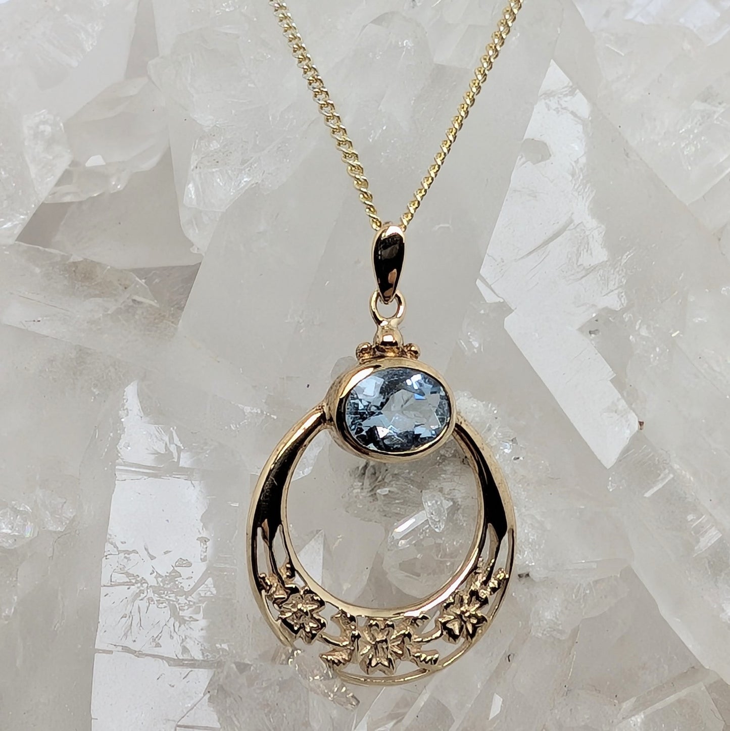 Celtic Hoop 9ct Gold Pendant