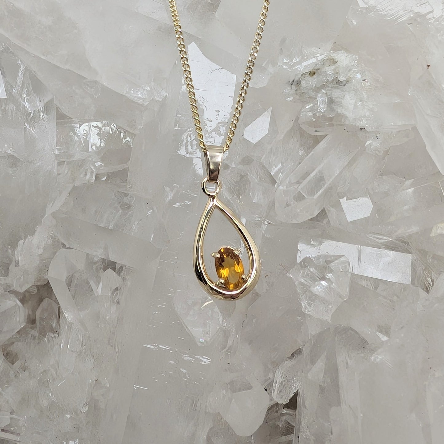 6x4 C 9ct Gold Pendant
