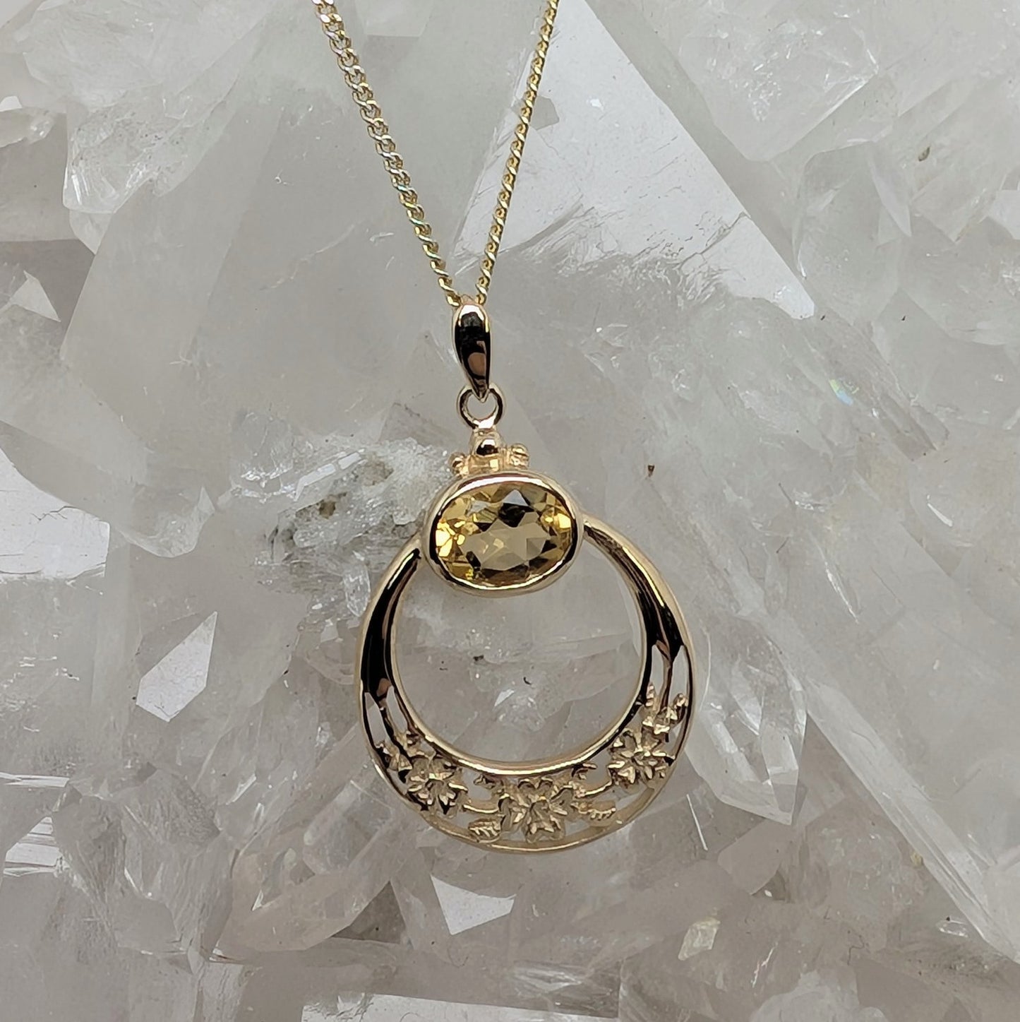 Celtic Hoop 9ct Gold Pendant