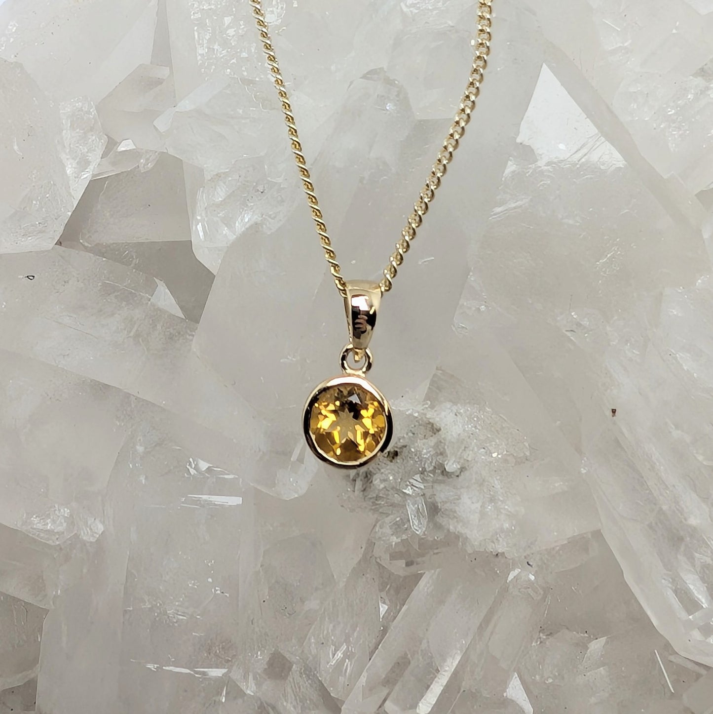 6mm Bezel 9ct Gold Pendant