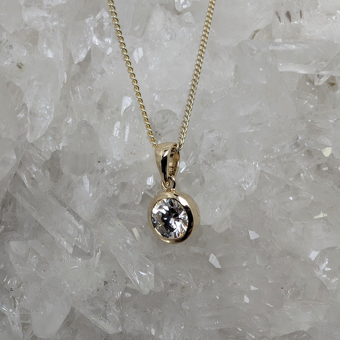 6mm Bezel 9ct Gold Pendant