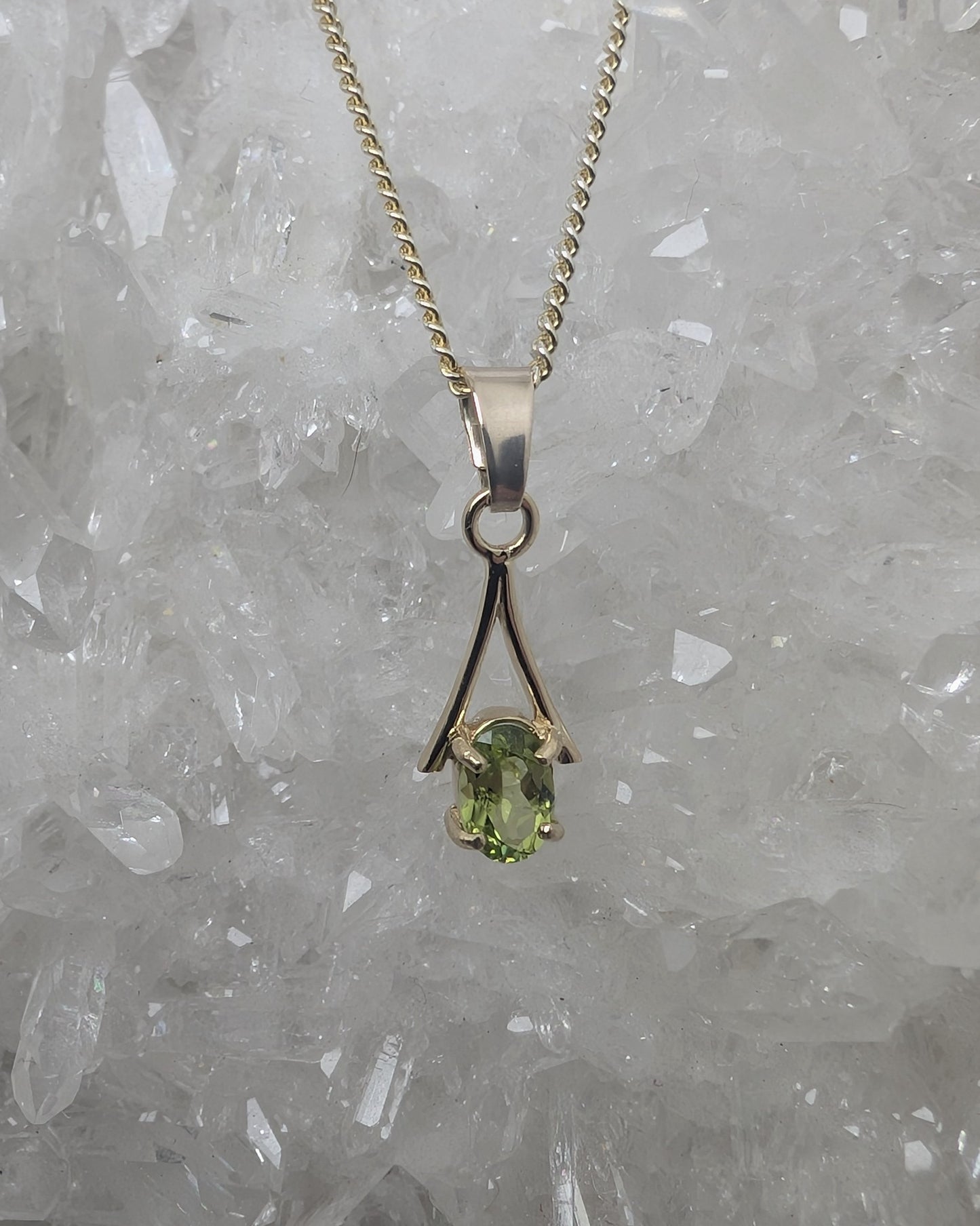 6x4A 9ct Gold Pendant