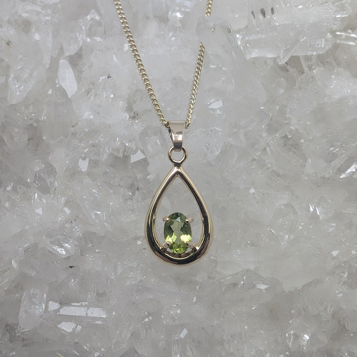 6x4 C 9ct Gold Pendant