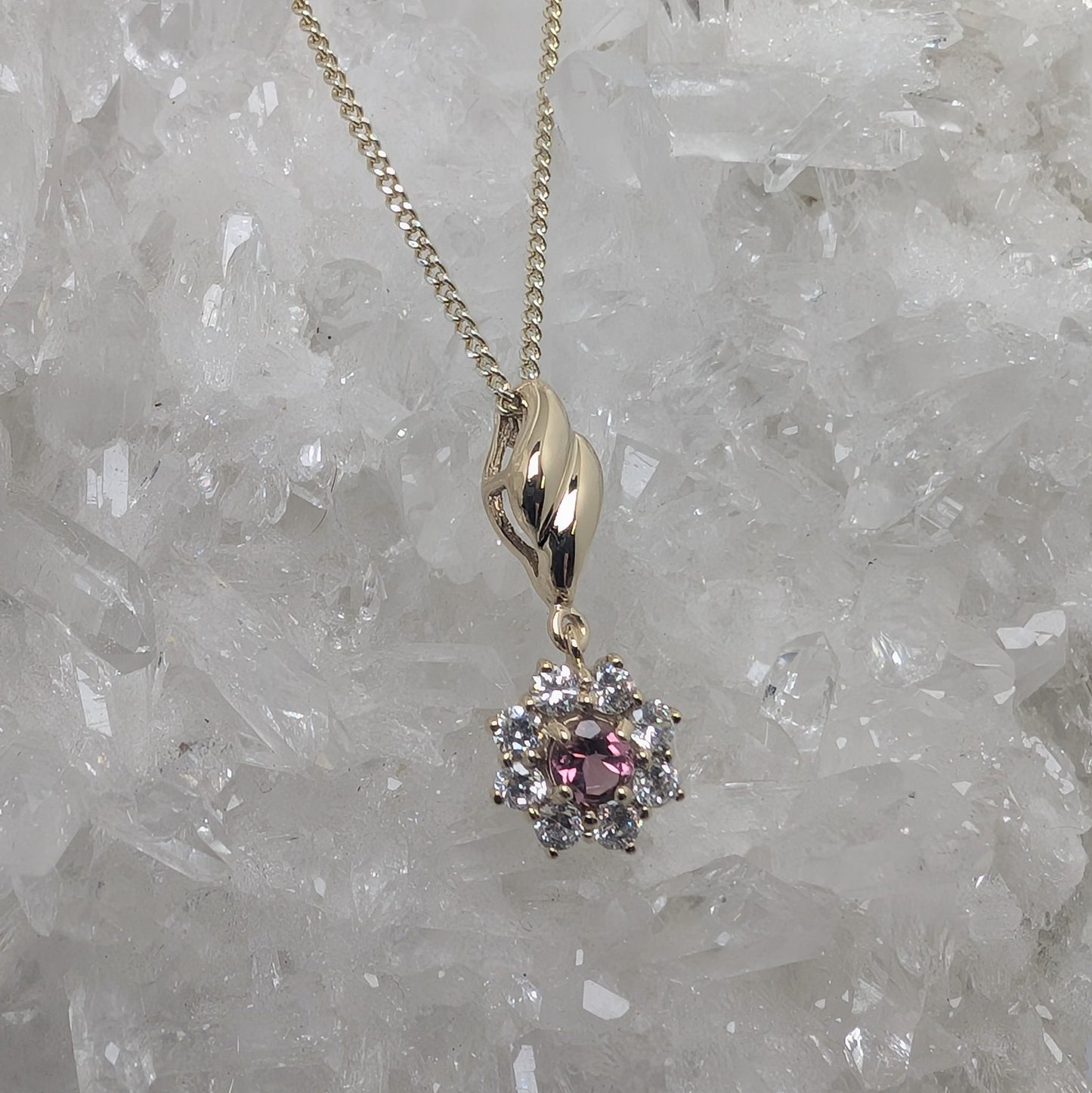 Cluster 9ct Gold Pendant