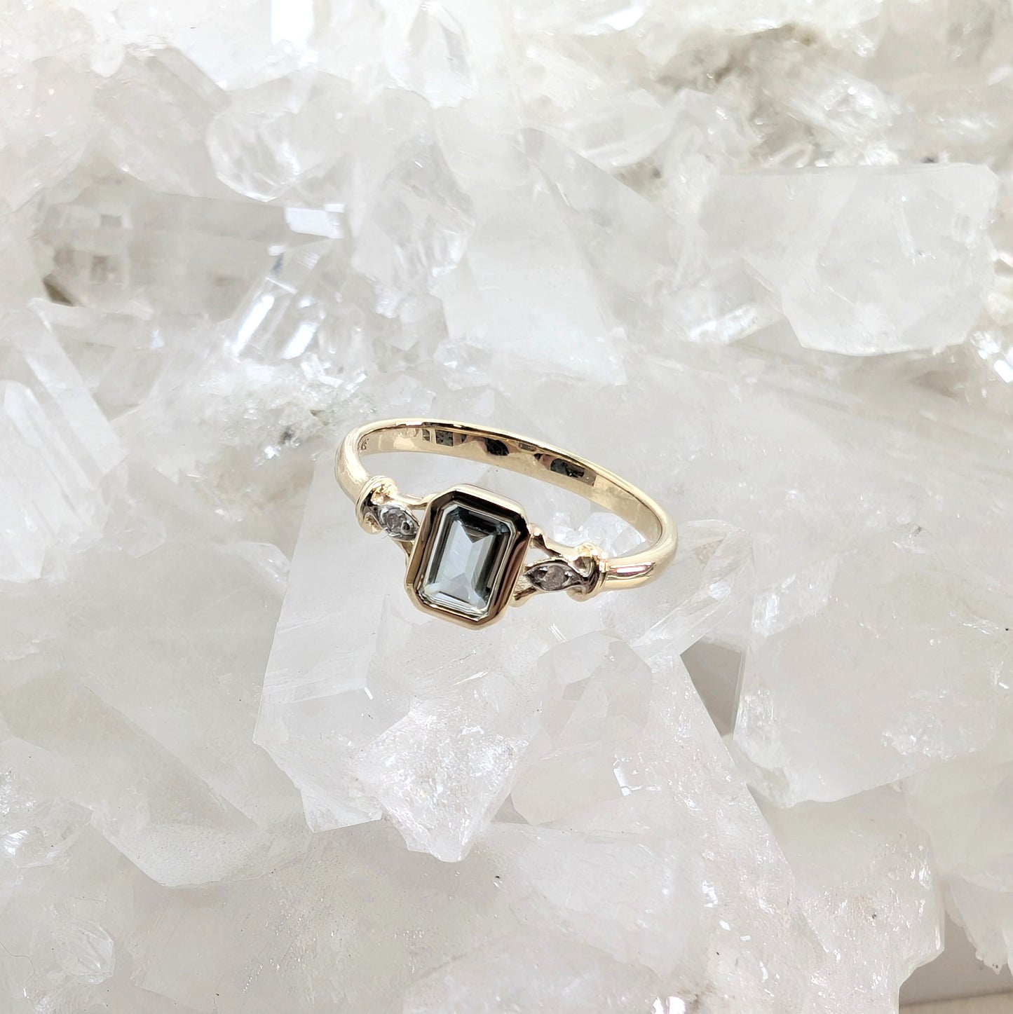 Aquamarine & Diamond Ring 9ct R1