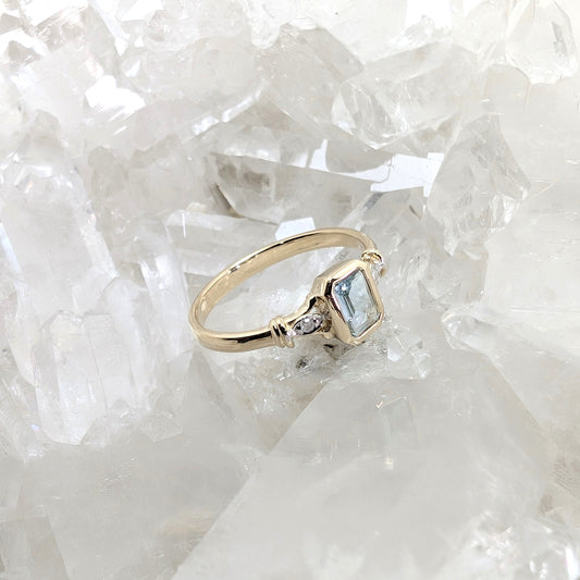 Aquamarine & Diamond Ring 9ct R1
