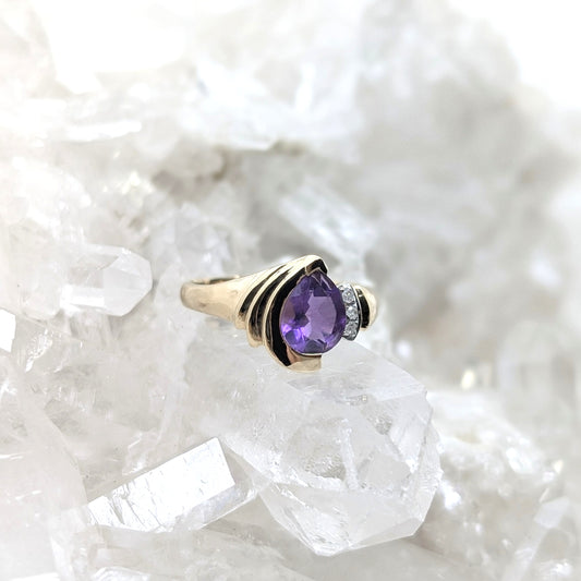 Amethyst & Diamond Ring 9ct R3