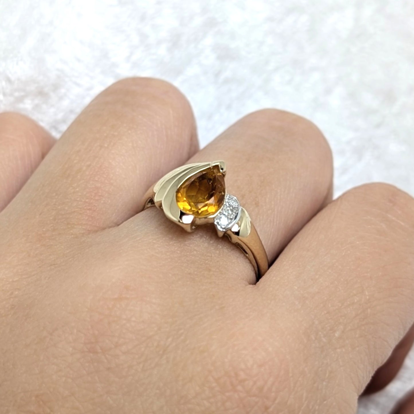 Citrine & Diamond Ring 9ct R3