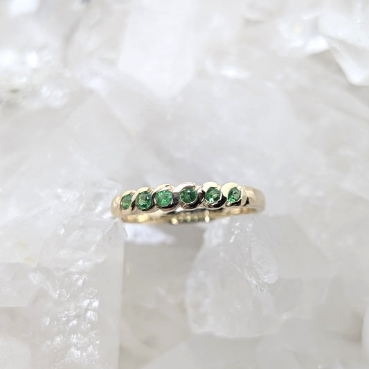 Green Garnet Ring 9ct R4