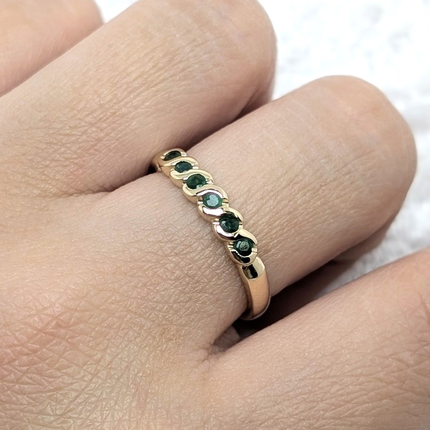 Emerald Ring 9ct R4
