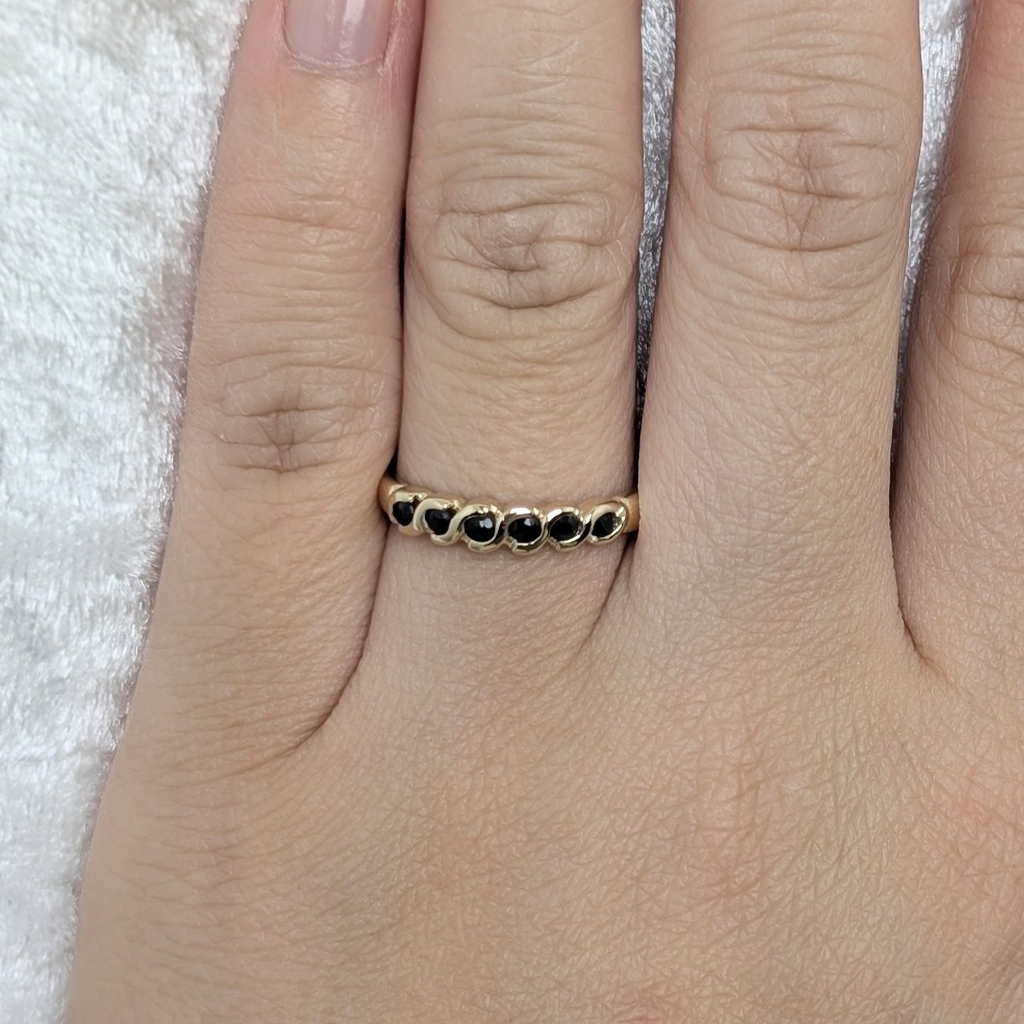 Sapphire 9ct R4