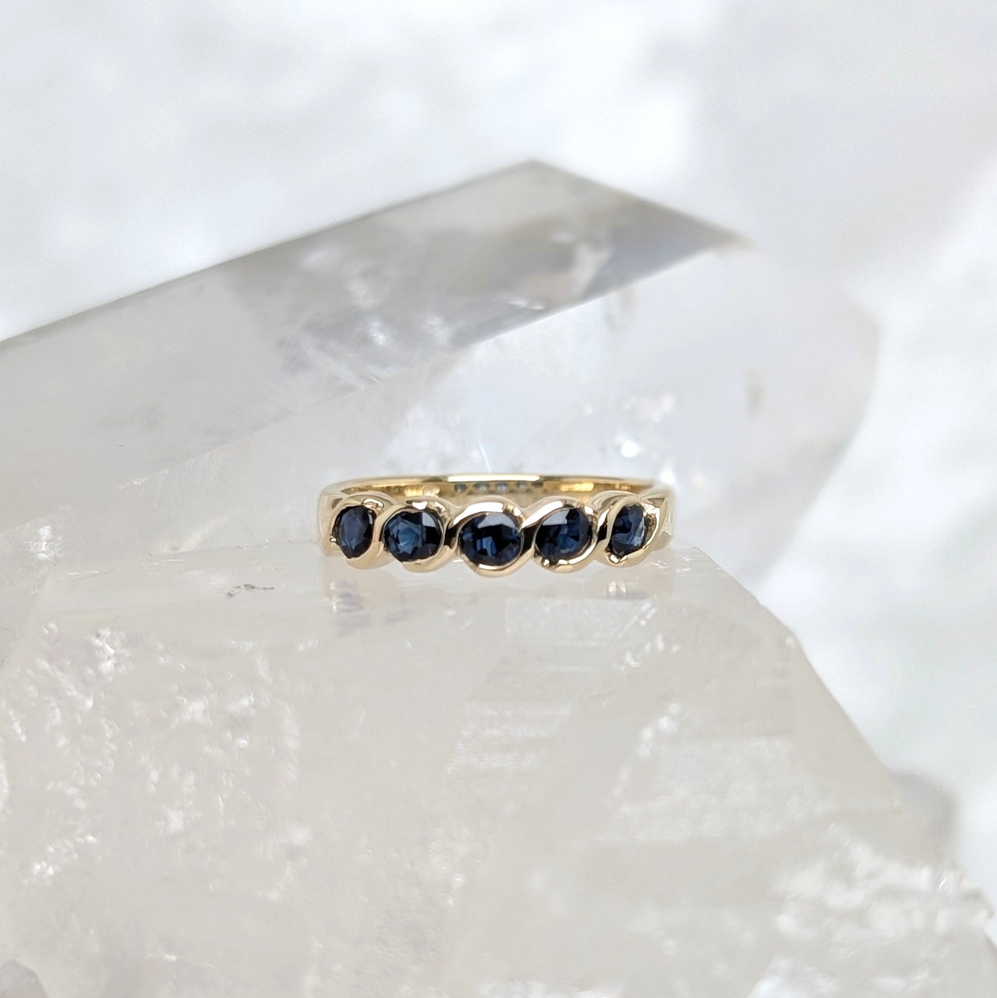 Sapphire 9ct R5