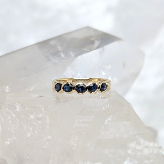 Sapphire 9ct R5