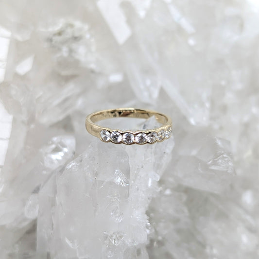 Cubic Zirconia Ring 9ct R42
