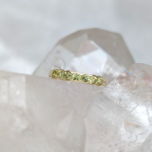 Peridot Ring 9ct R42