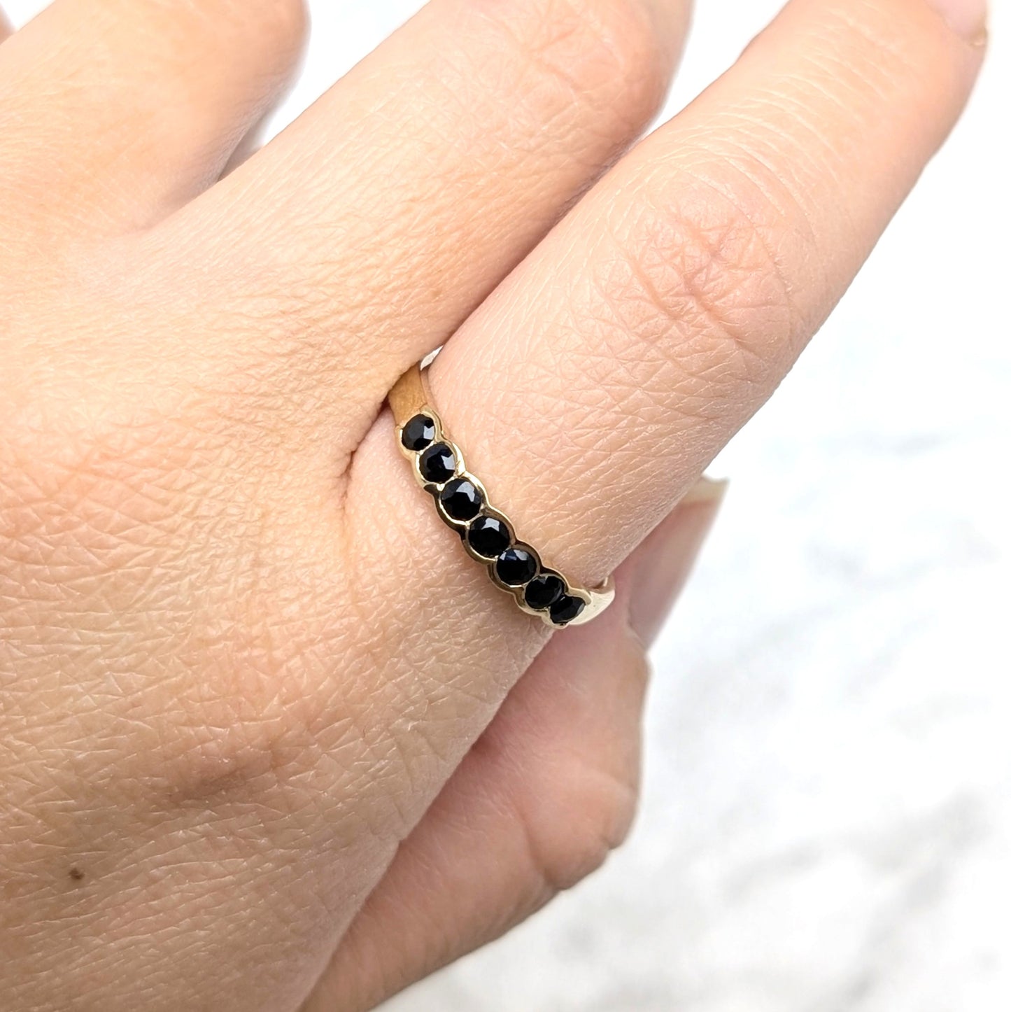 Sapphire 9ct R42
