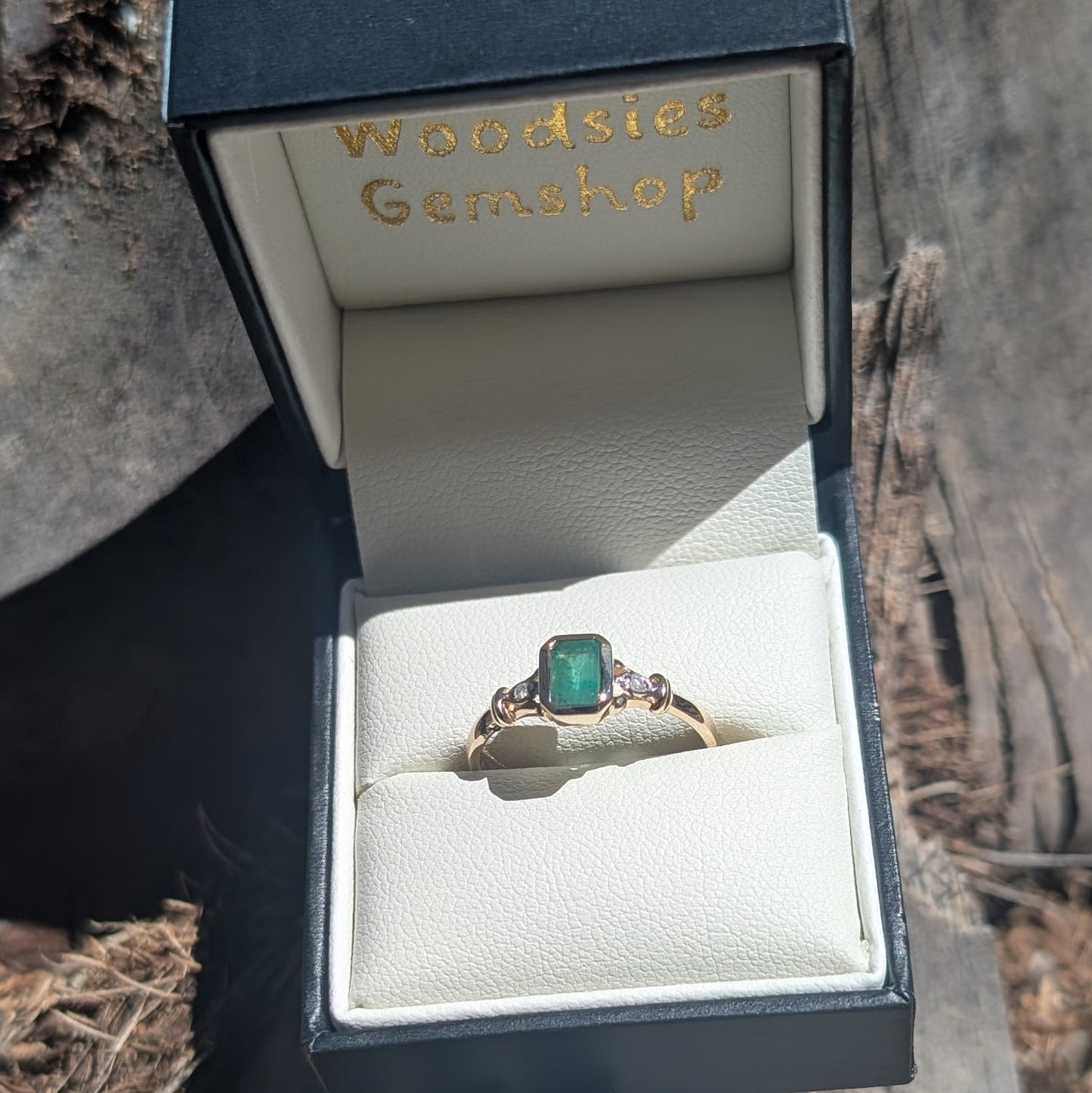 Emerald & Diamond Ring 9ct R1