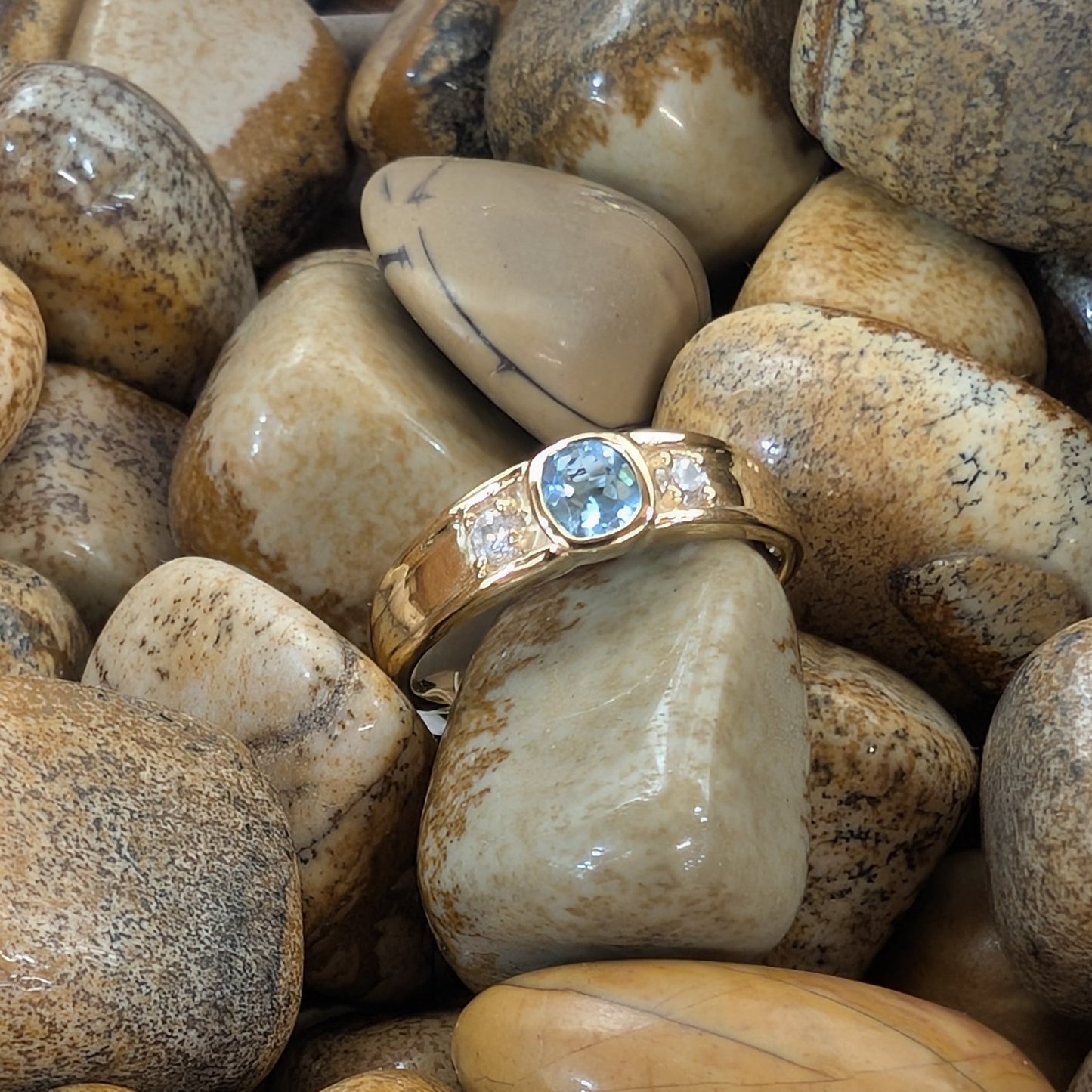 Topaz & CZ Ring 9ct R2