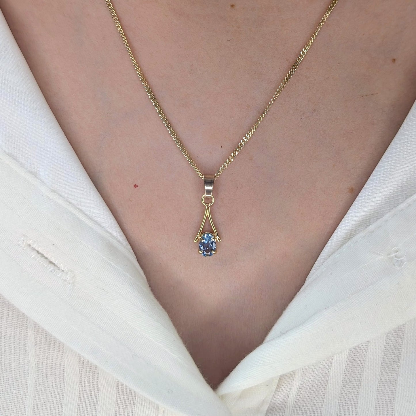 Aquamarine 9ct 6x4a Necklace