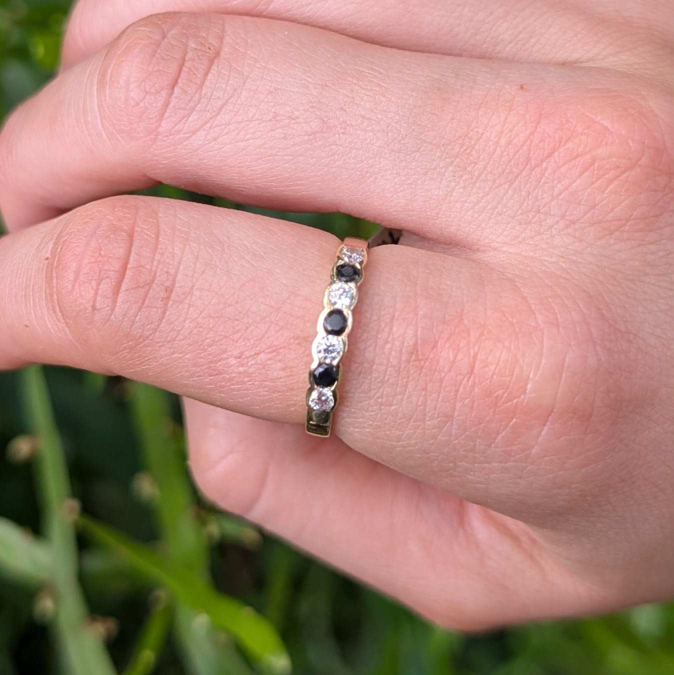 Sapphire & CZ Ring 9ct R42.5