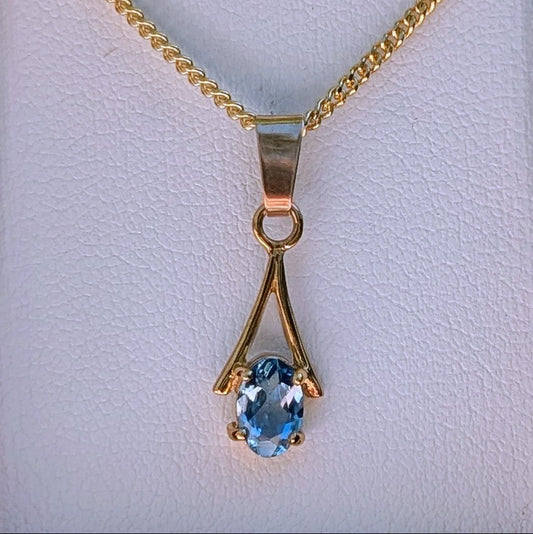 Aquamarine 9ct 6x4a Necklace