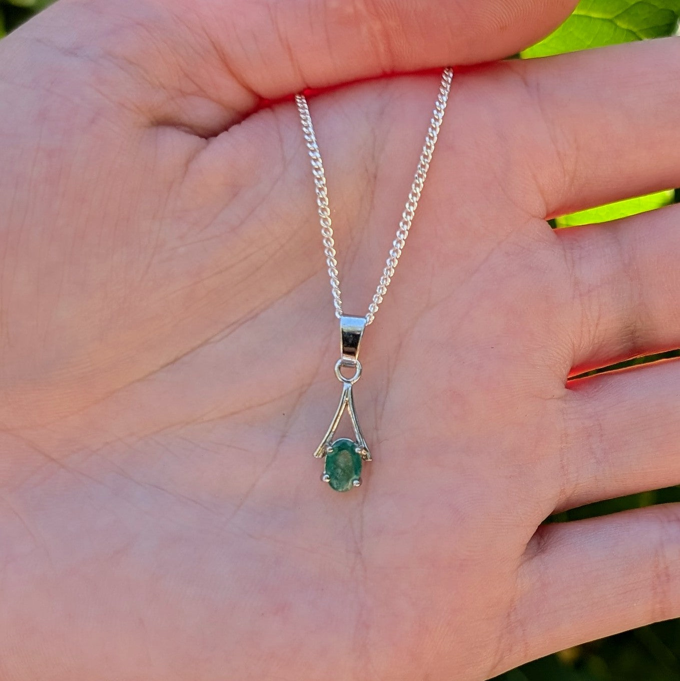 Emerald Silver 6x4a Necklace