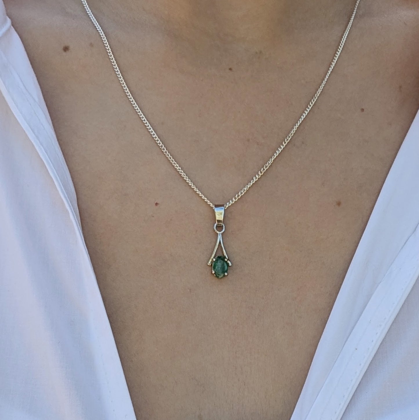 Emerald Silver 6x4a Necklace