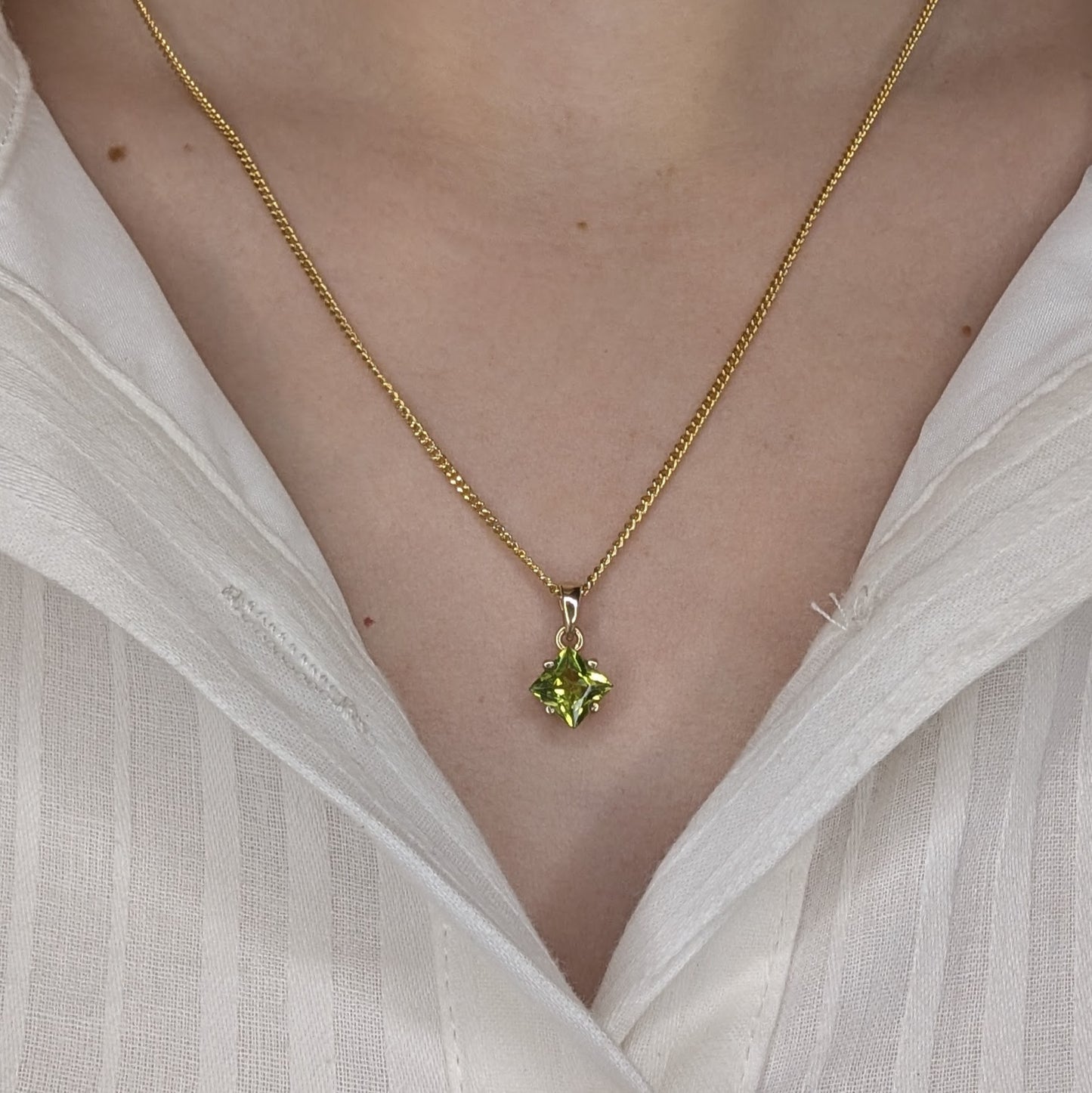 Peridot 9ct 6mm Princess Necklace