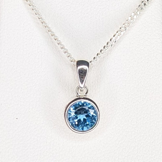 Topaz 9ct Rubover Necklace