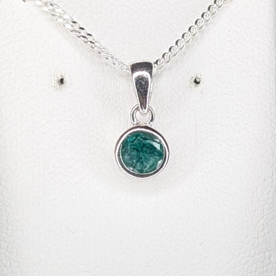 Emerald 9ct Rubover Necklace