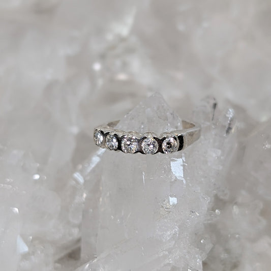 Cubic Zirconia Ring Sterling Silver R46