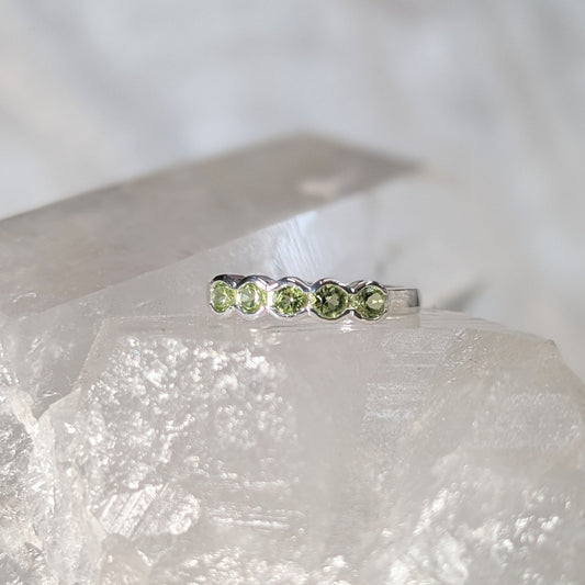 Peridot Ring Sterling Silver R51